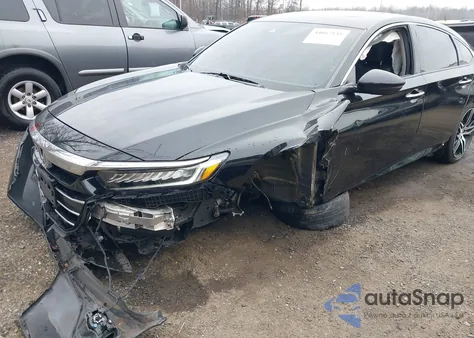 2022 Honda Accord Touring z USA, uszkodzony, nr VIN 1HGCV2F9XNA000882